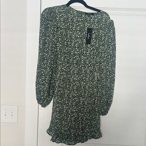 Lulu's Green Floral Long Sleeve Dress